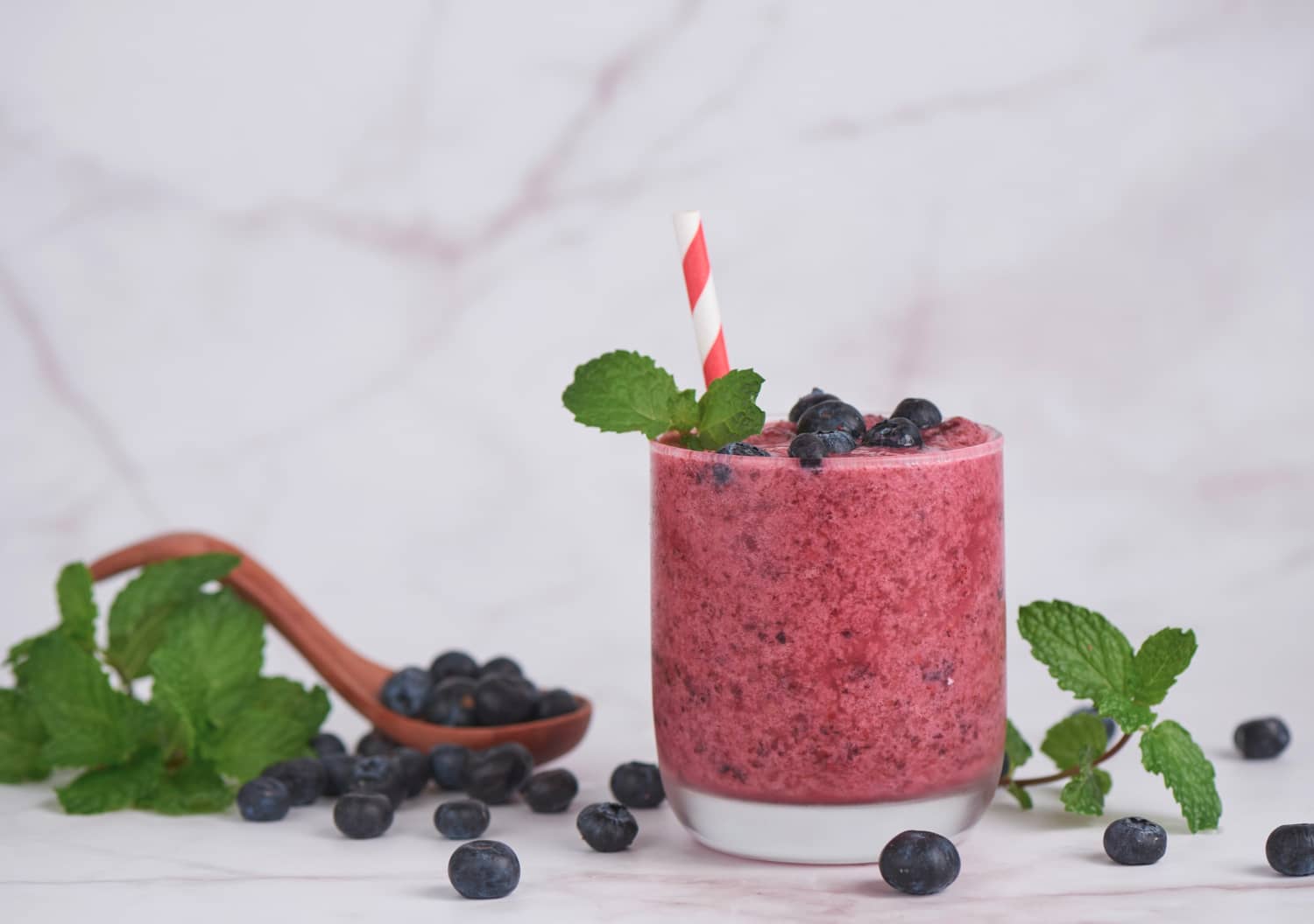 Antioxidant-Rich Banana Blueberry Apple Smoothie