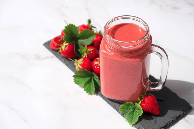 strawberry banana almond butter smoothie